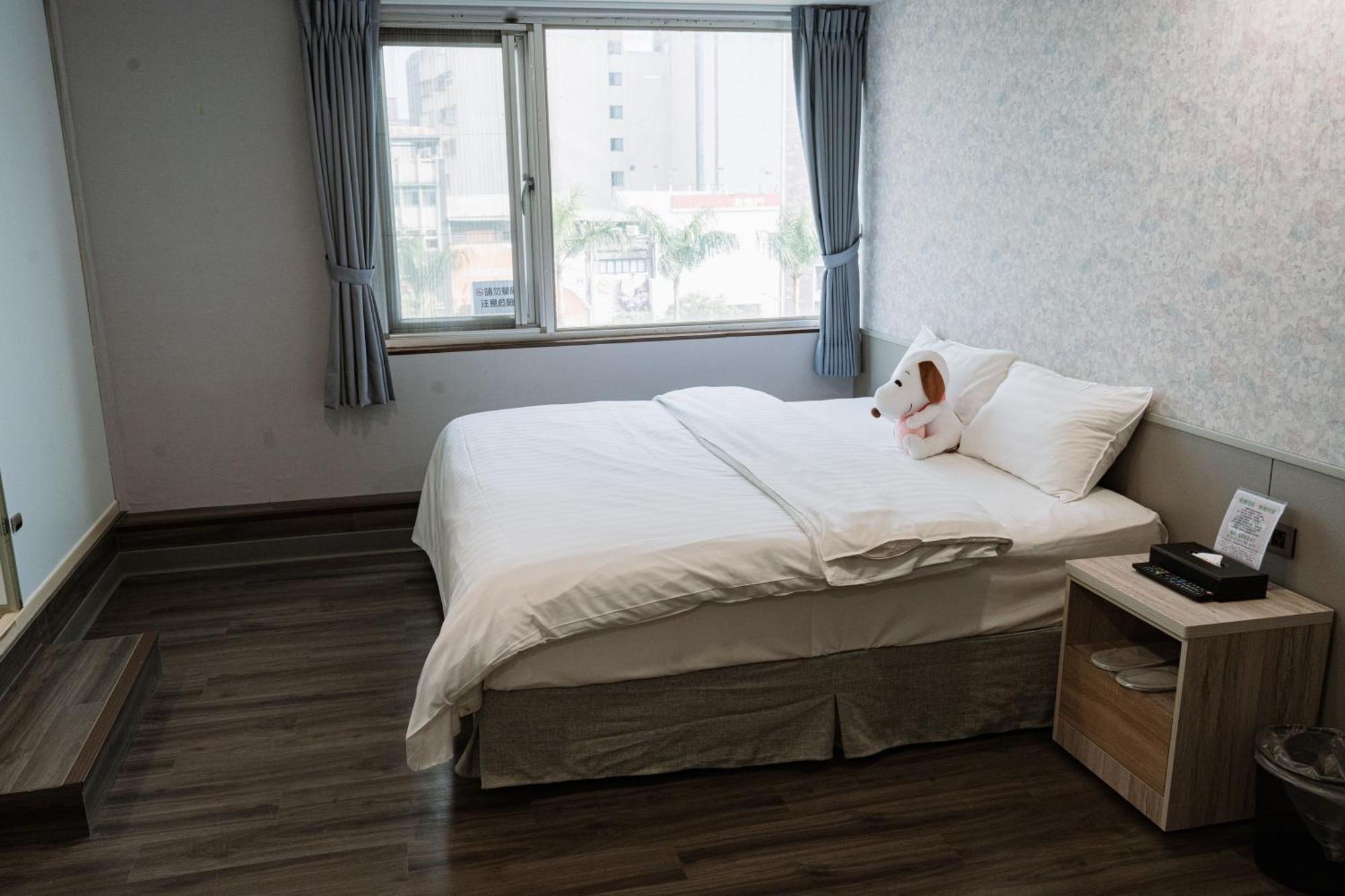 歐法行旅 O Fun Hotel Taipei Exteriör bild
