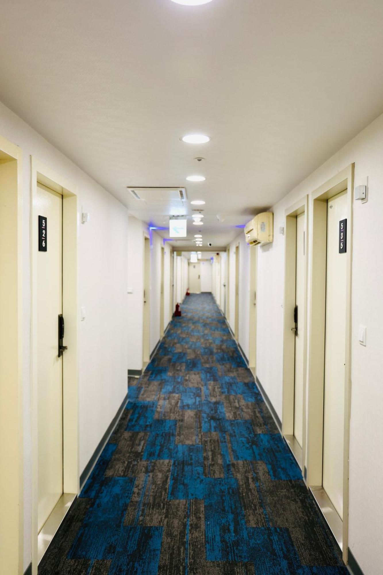 歐法行旅 O Fun Hotel Taipei Exteriör bild