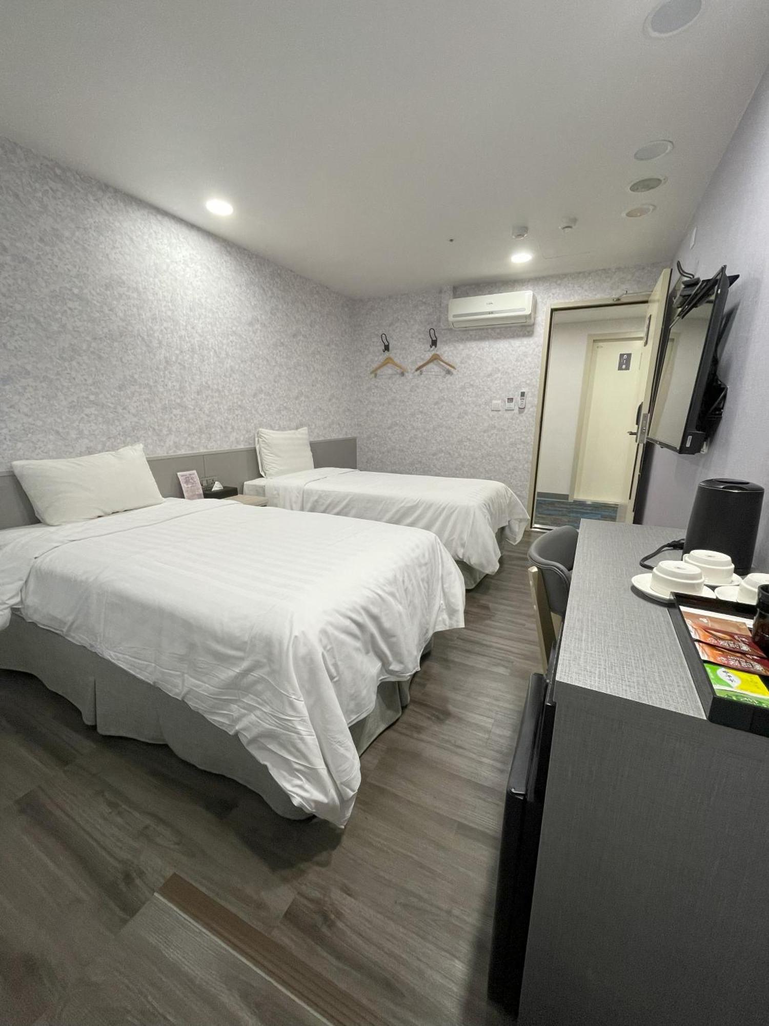 歐法行旅 O Fun Hotel Taipei Exteriör bild